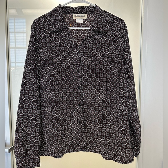Donnkenny Tops - Vintage Donnkenny Black and White Geometric Floral Blouse size Large